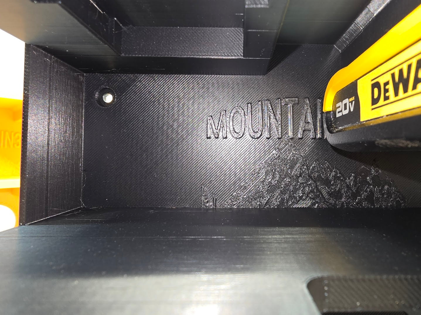 Battery Rack for DEWALT 20 volt Batteries 8-bay *ABS