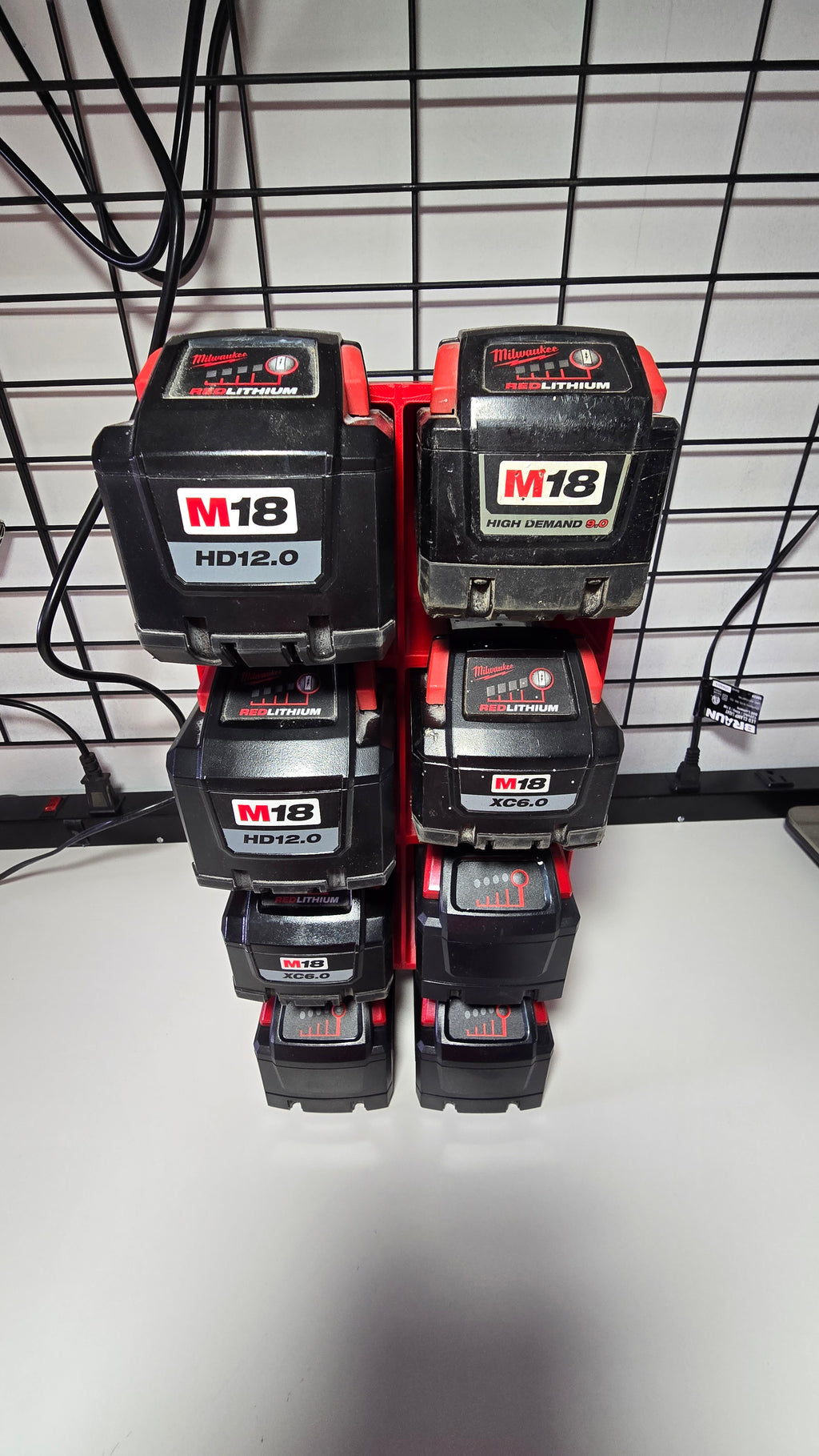 THE BEAST Battery Rack for Large Milwaukee M18 Batteries 8-bay *ABS