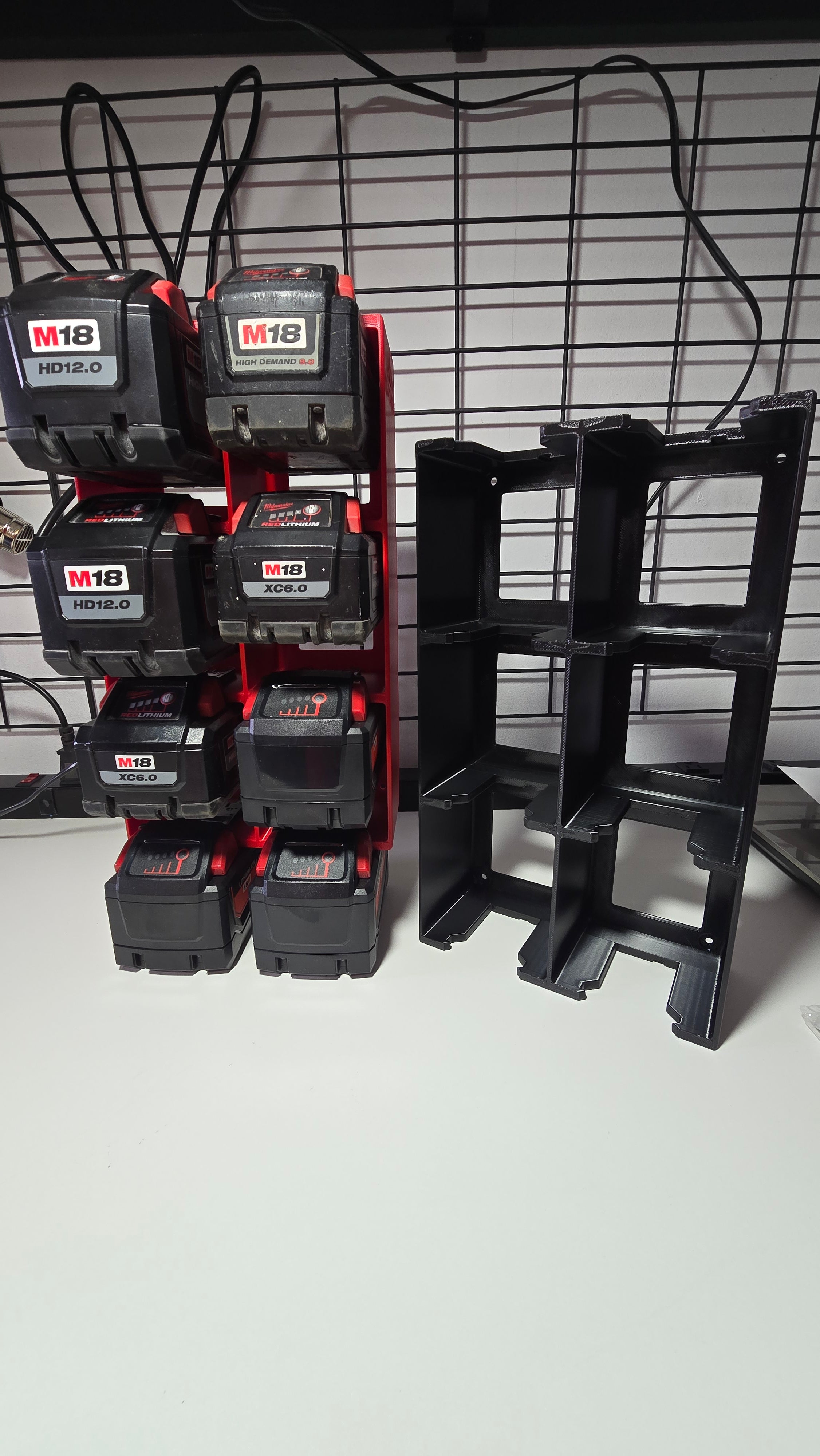 THE BEAST Battery Rack for Large Milwaukee M18 Batteries 8-bay *ABS